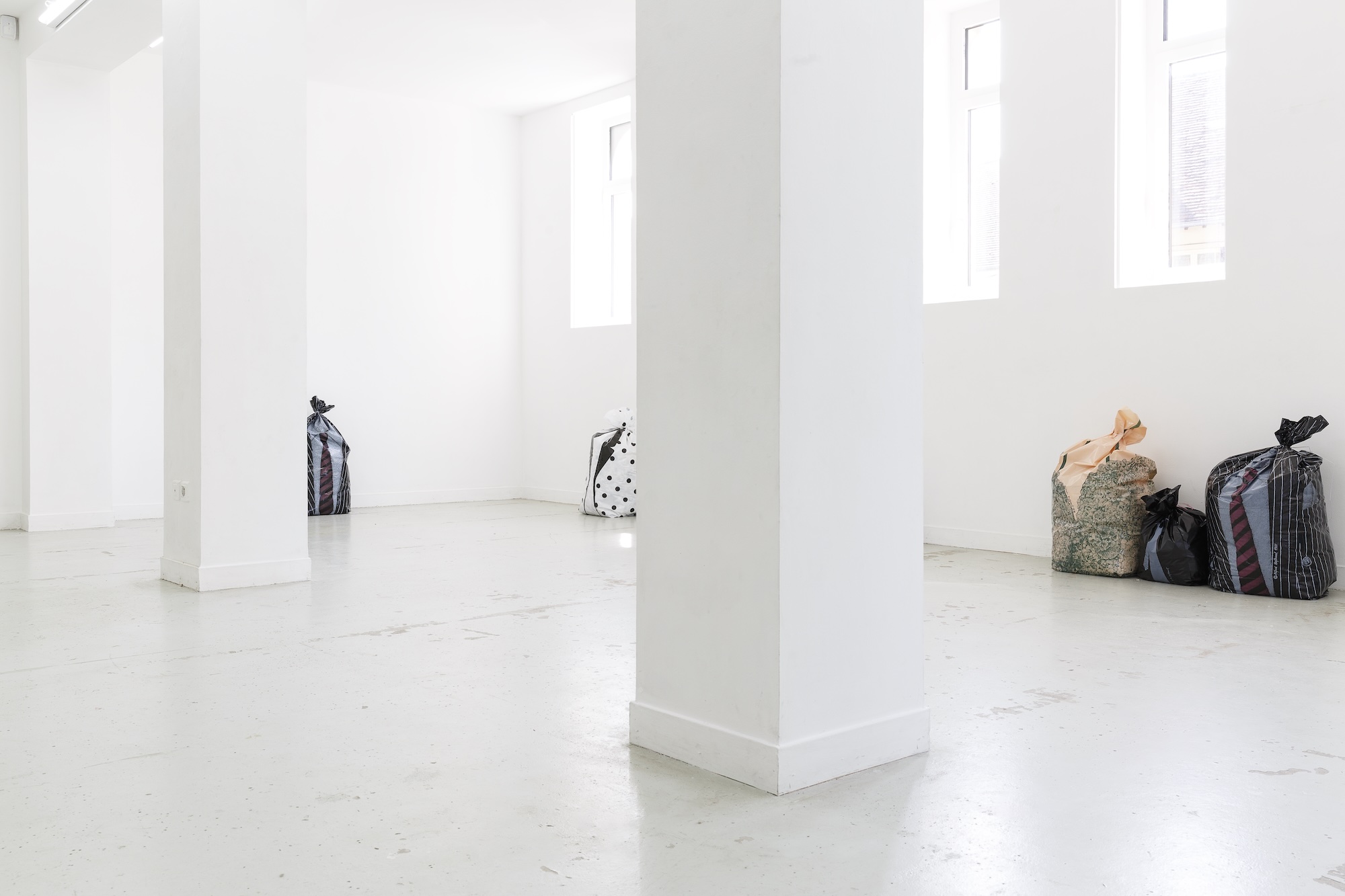 Alfred Hofkunst : Garbage Bodies - Les Bains-Douches, Alençon