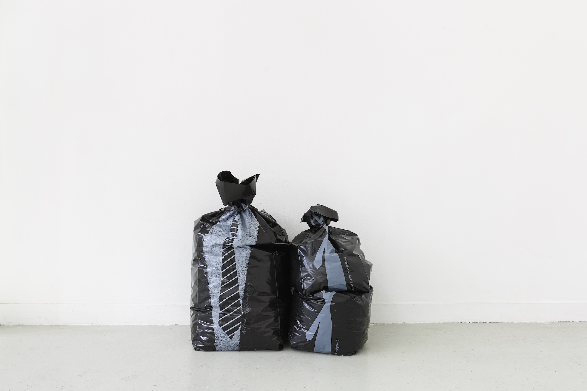 Alfred Hofkunst : Garbage Bodies - Les Bains-Douches, Alençon